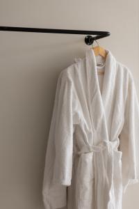 assano_no09_00020_large